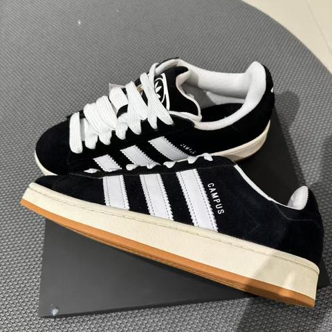 Adidas shoes-y2k - Depop