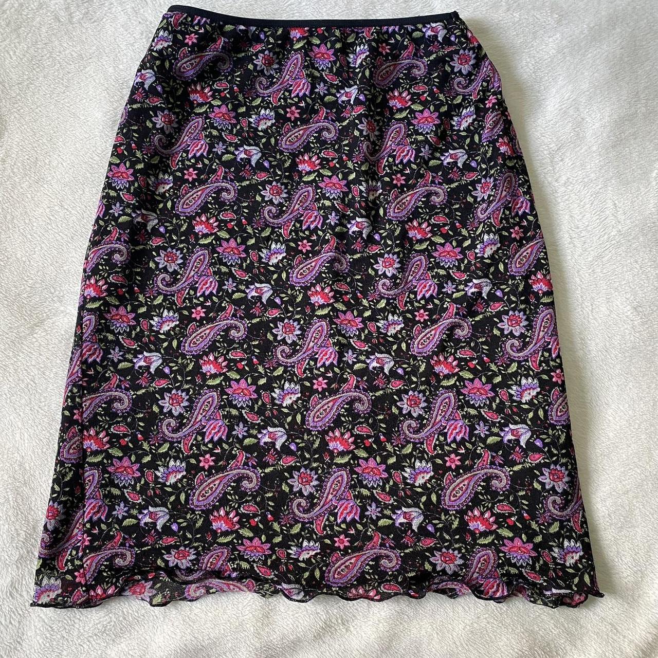 Vintage midi paisley skirt Brand: LA... - Depop