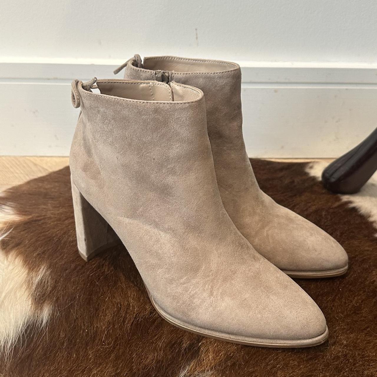 Stuart Weitzman beige suede ankle boots with a side. Depop