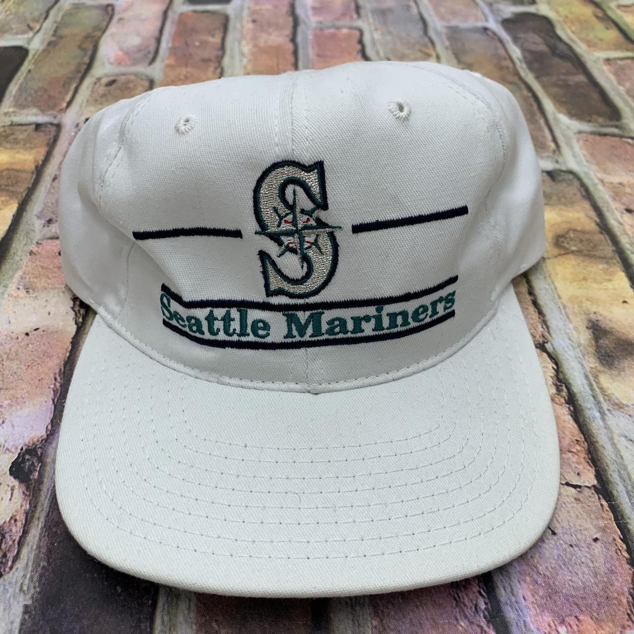 Vintage Seattle mariners snapback. This snaps new - Depop