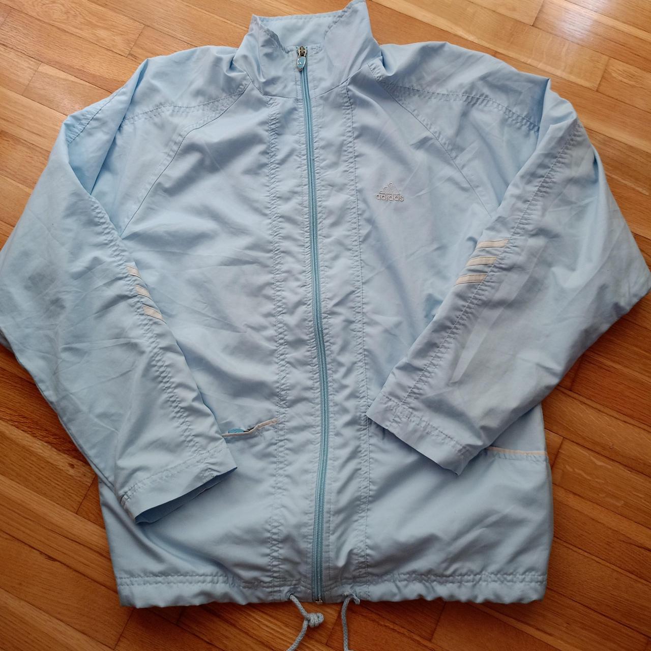 item listed by v2ndvintage