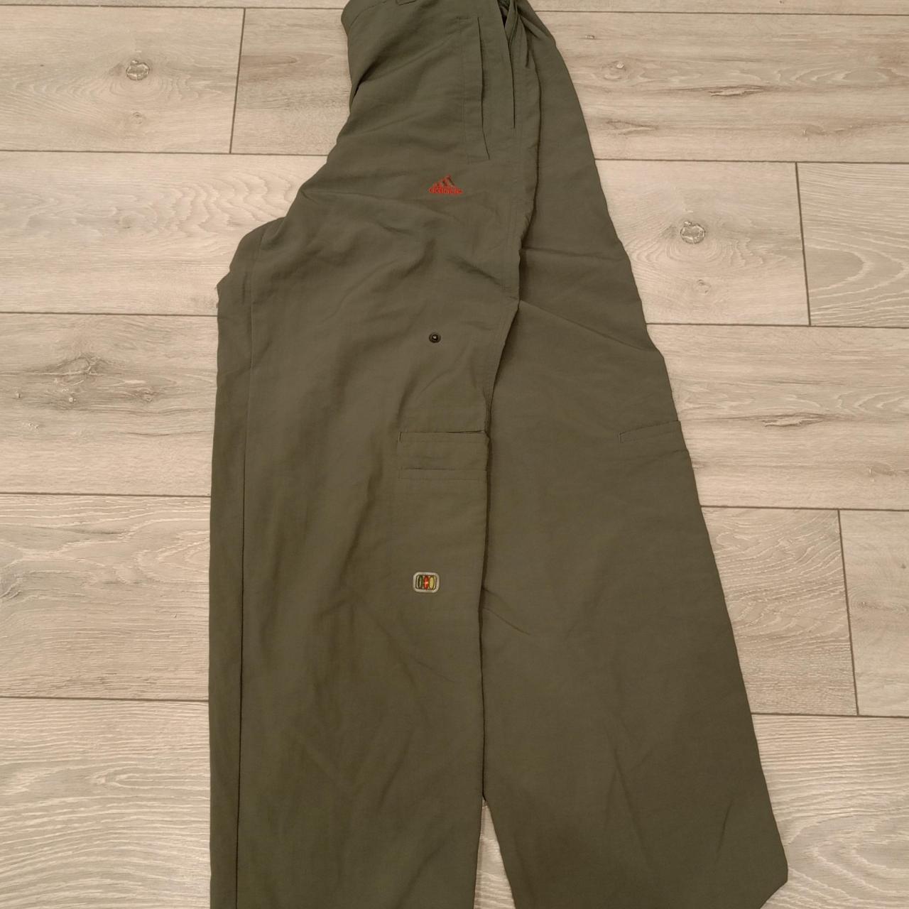 item listed by v2ndvintage