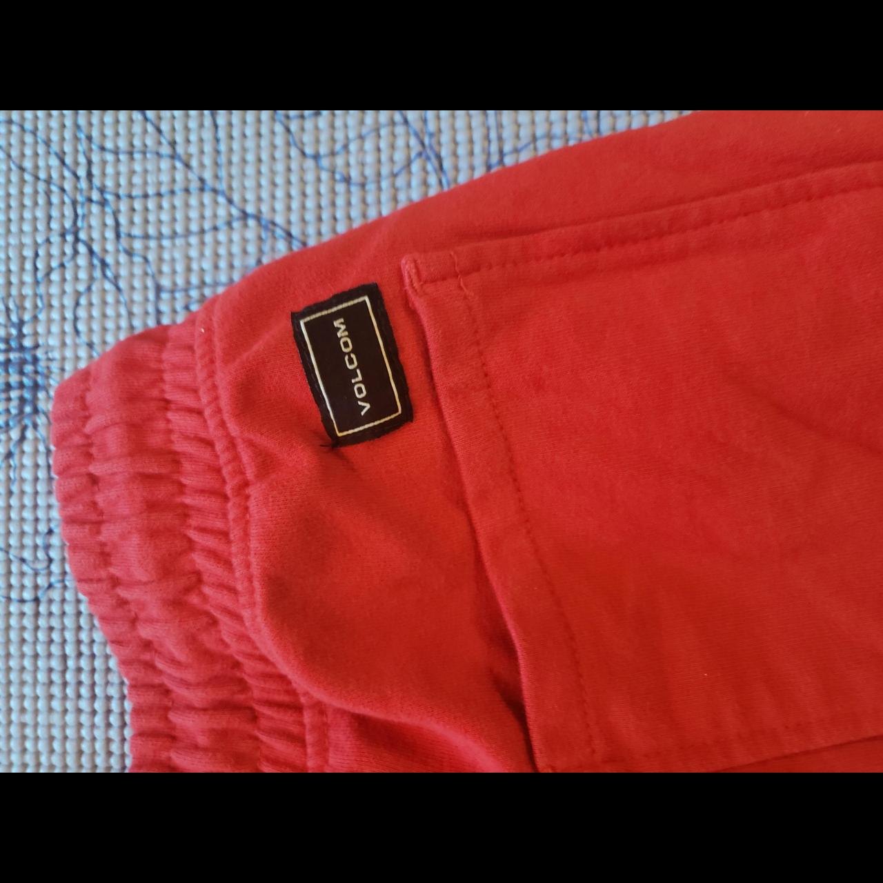 Volcom Men's Shorts - Red - M – Red Volcom shorts… - image 3