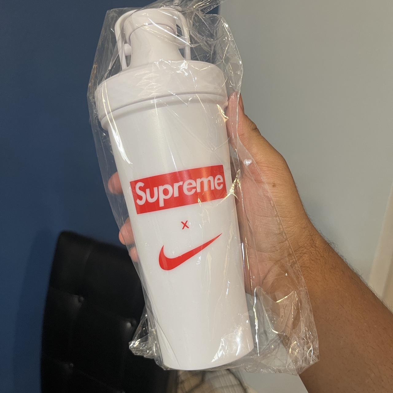 protein shaker bottle nike