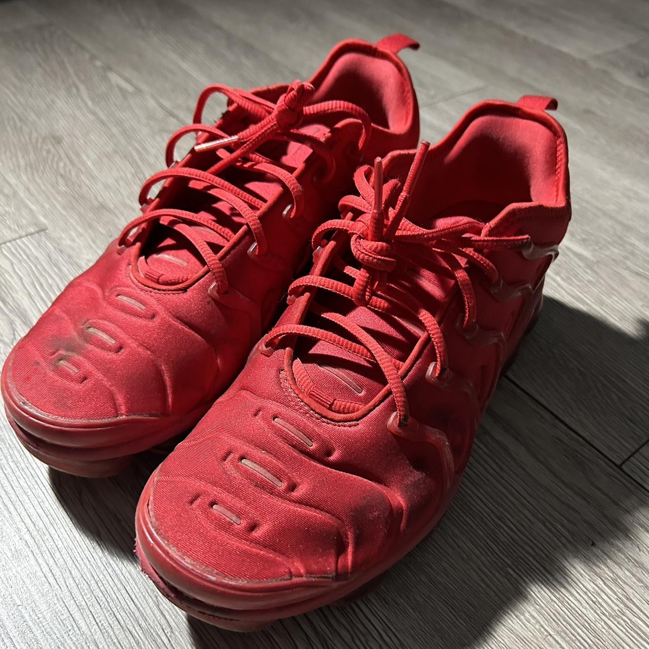 mens red nike vapor max