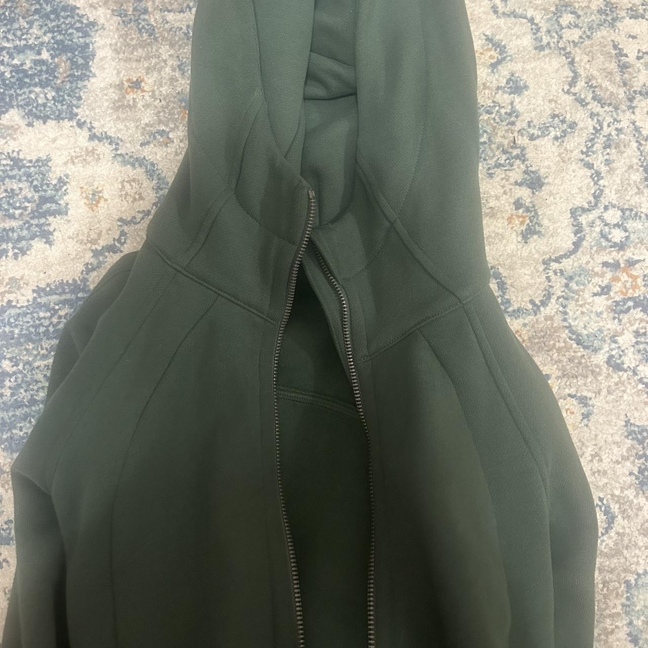 item listed by aria615