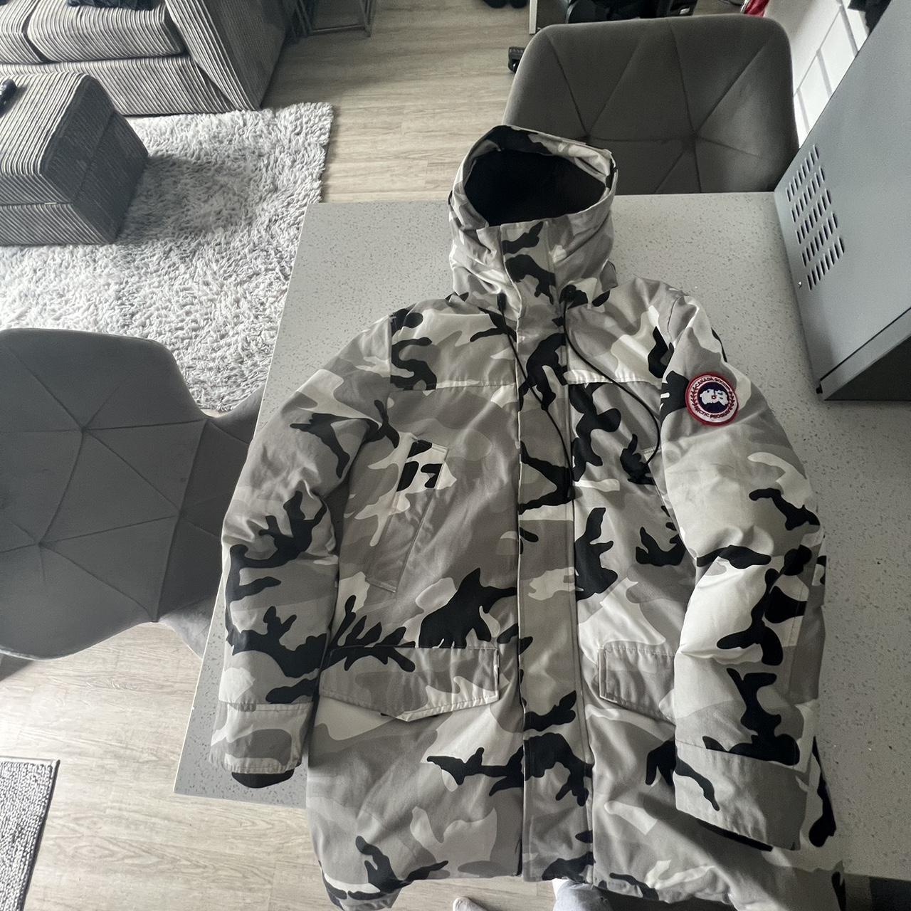 Medium macmillan Canada goose authentic