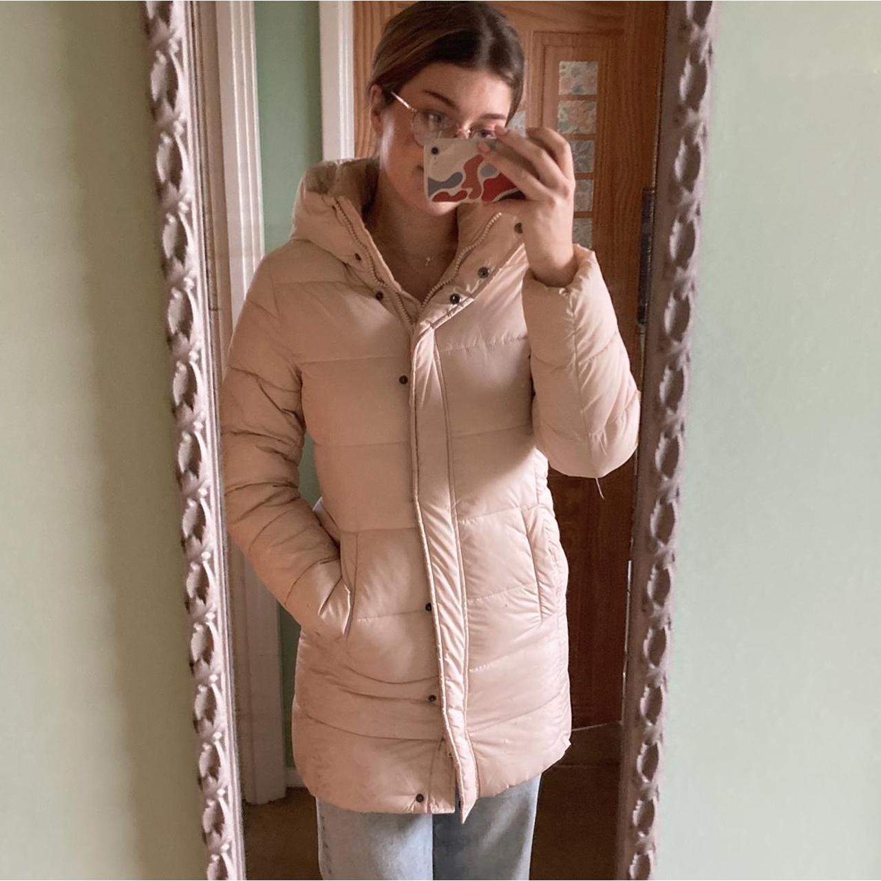 Cream long puffer coat from H&M size XS🤍 so so warm... Depop