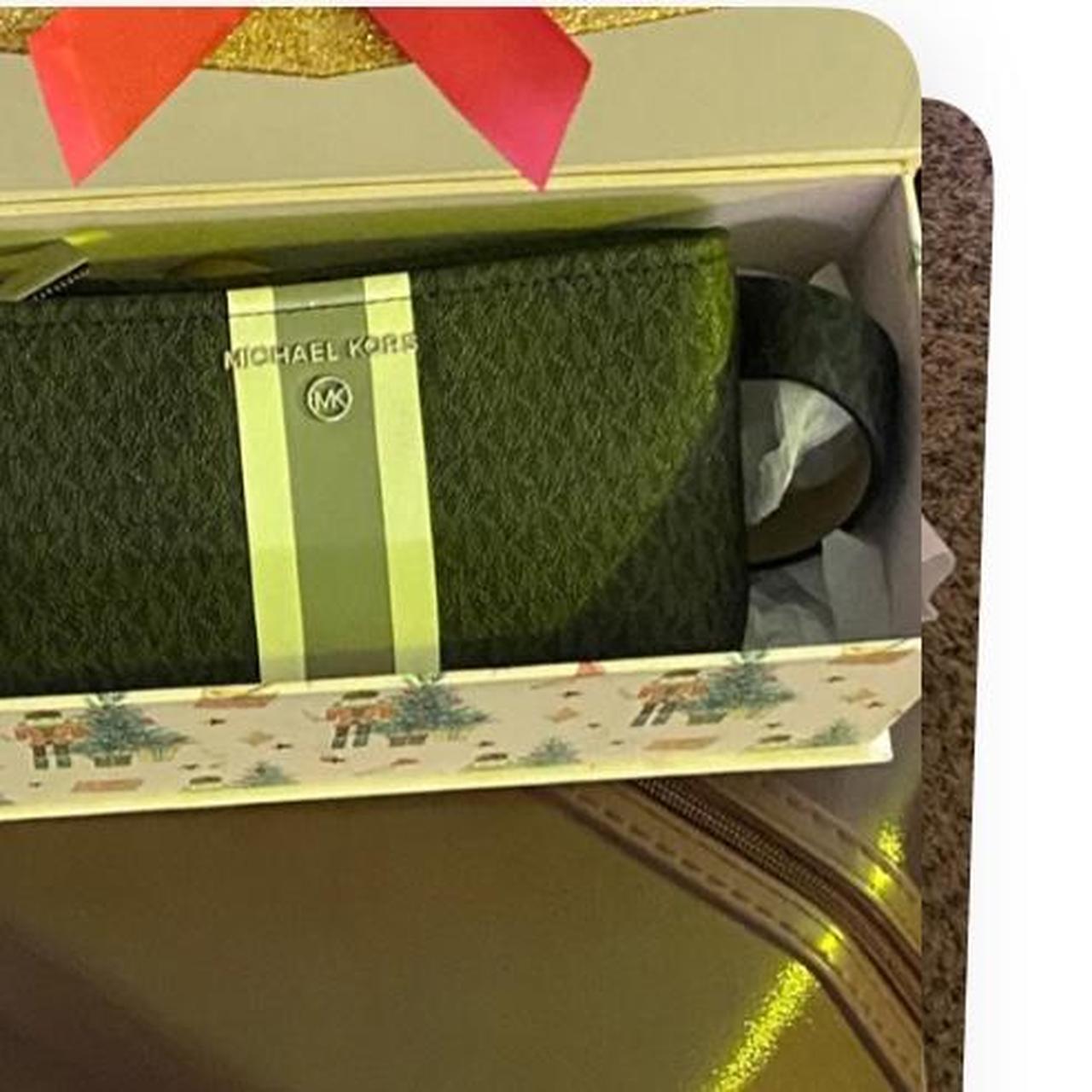 item listed by heavenlybags