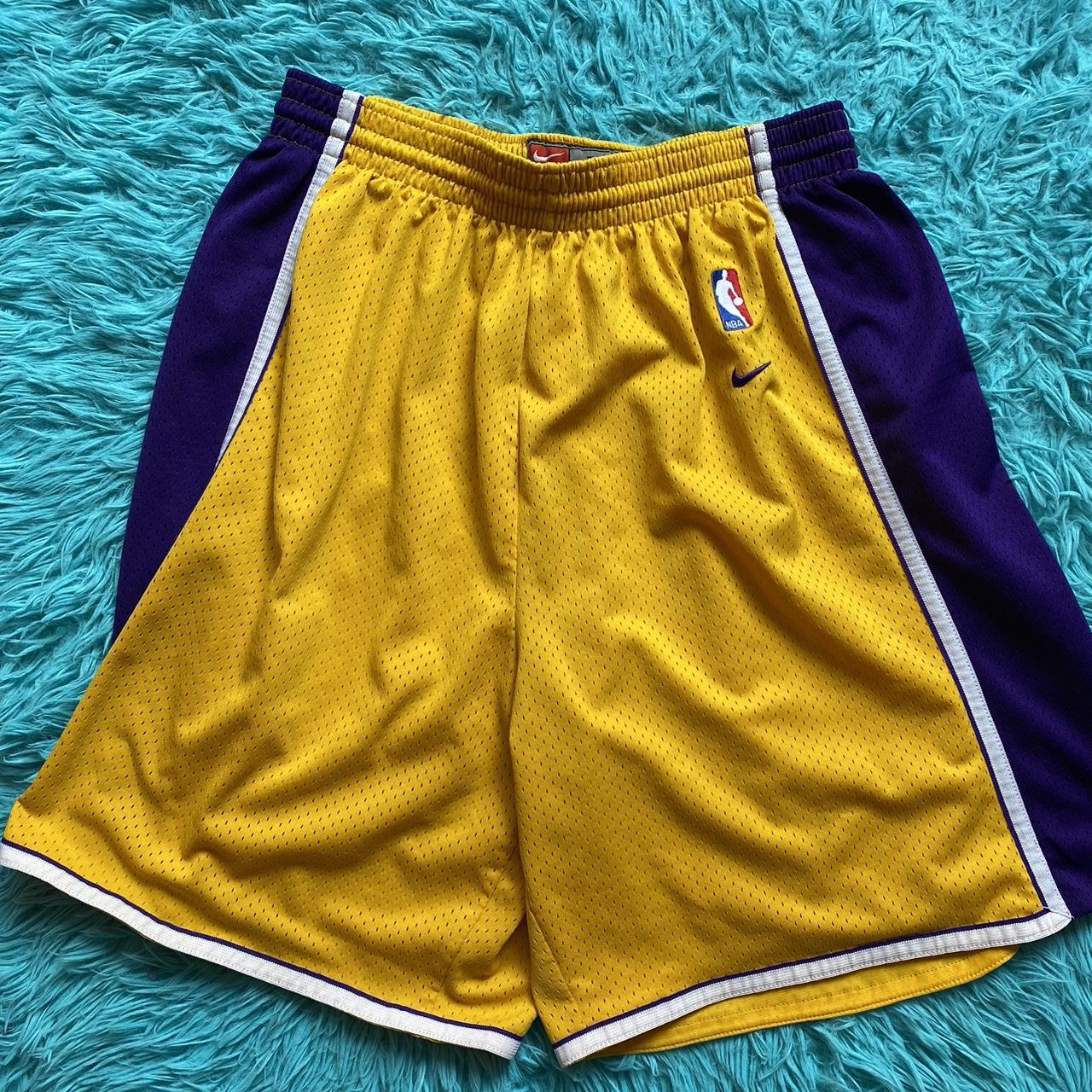 Nike laker vintage online shorts Kobe Xl