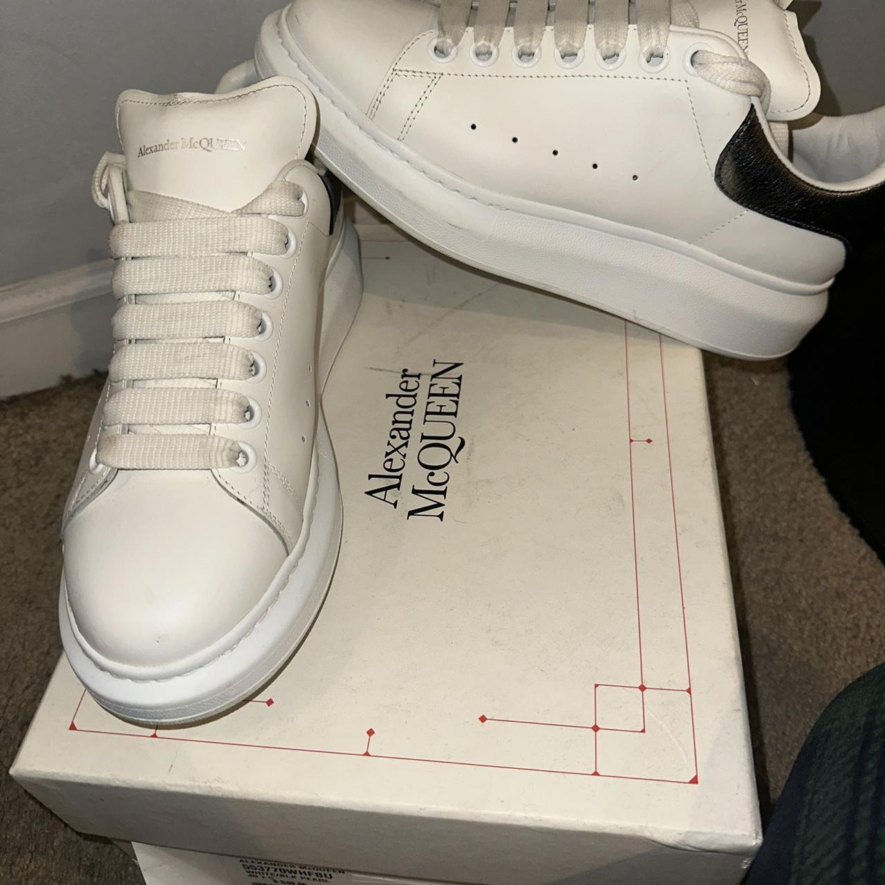 Alexander mcqueen trainers size 9 hotsell