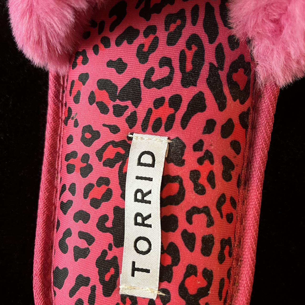 Torrid Pink Slippers new without tags,