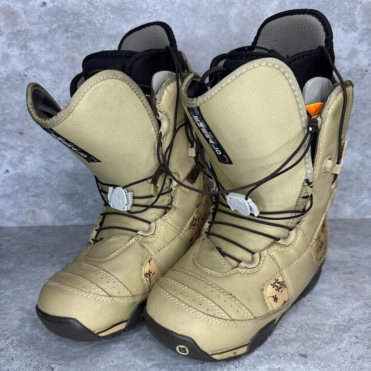 BURTON　WOMEN'S EMERALD-ASIAN FIT　【美品】 Burton Women's Emerald Snowboard Ski Boots Size 9 Black