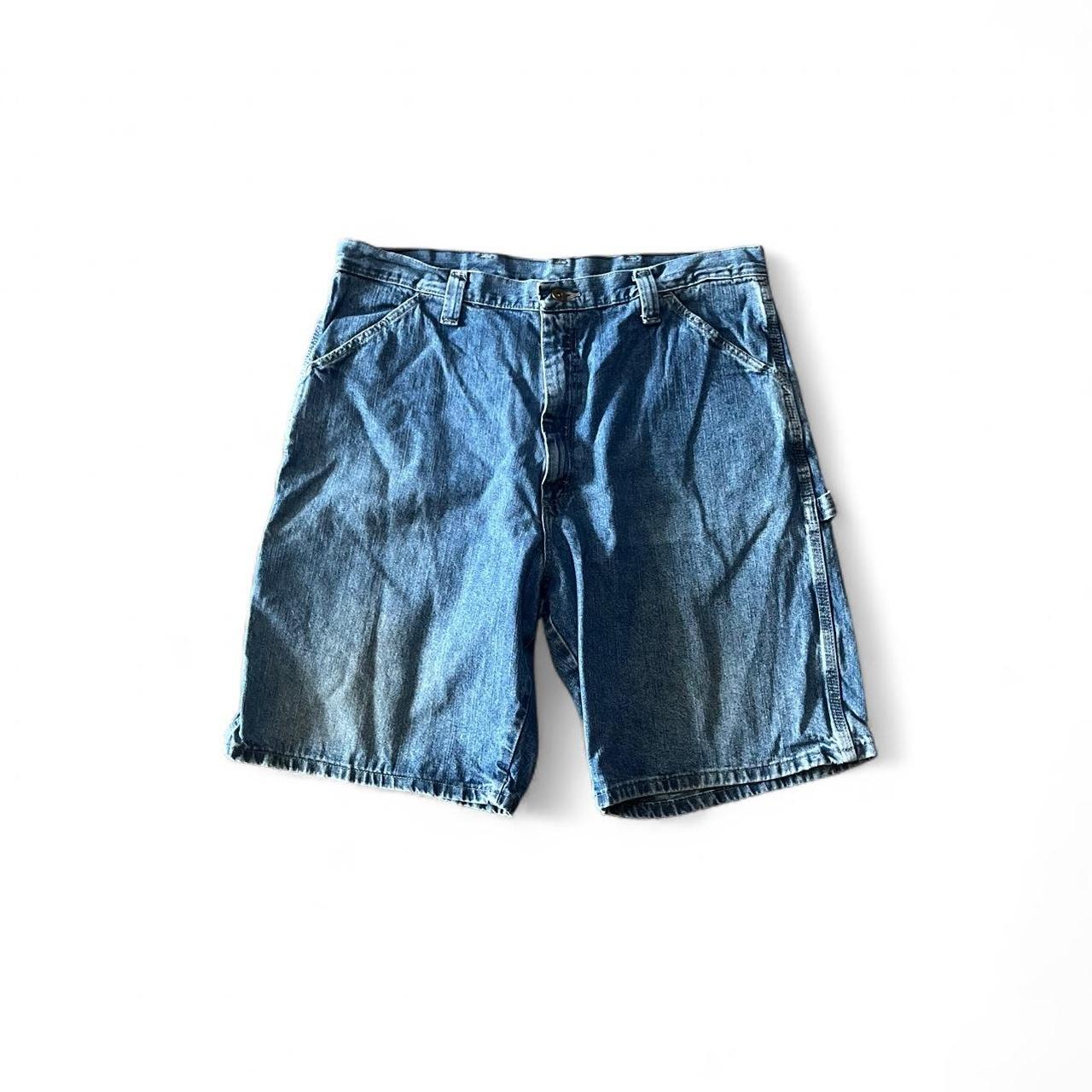 item listed by hideawaythreads