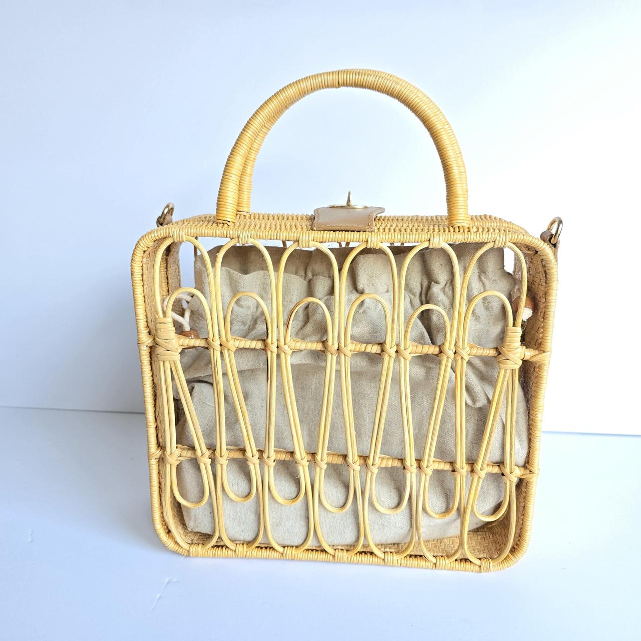 item listed by vxnthreads
