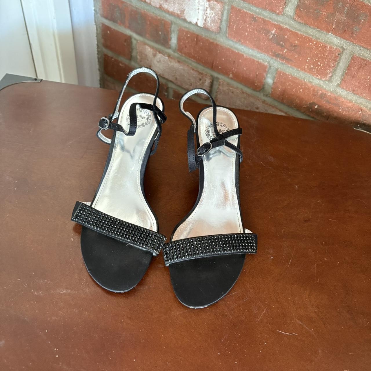 item listed by mycousinscloset97