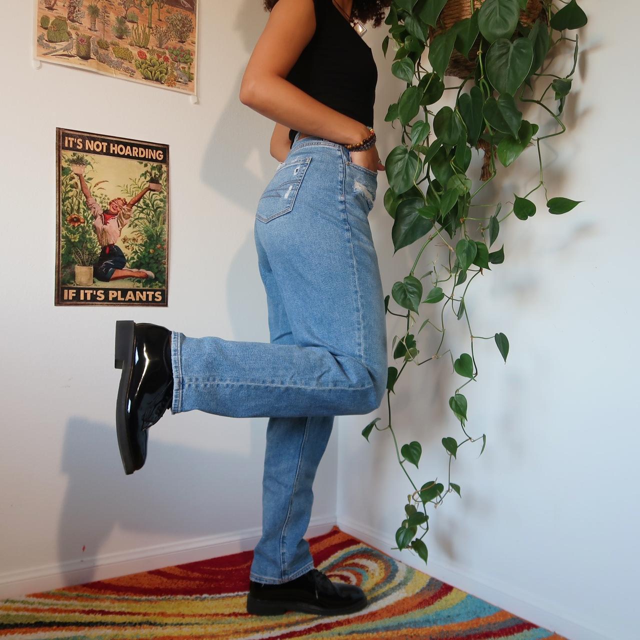 Mom Jeans 🦋 Cute Light Wash American Eagle Mom... Depop