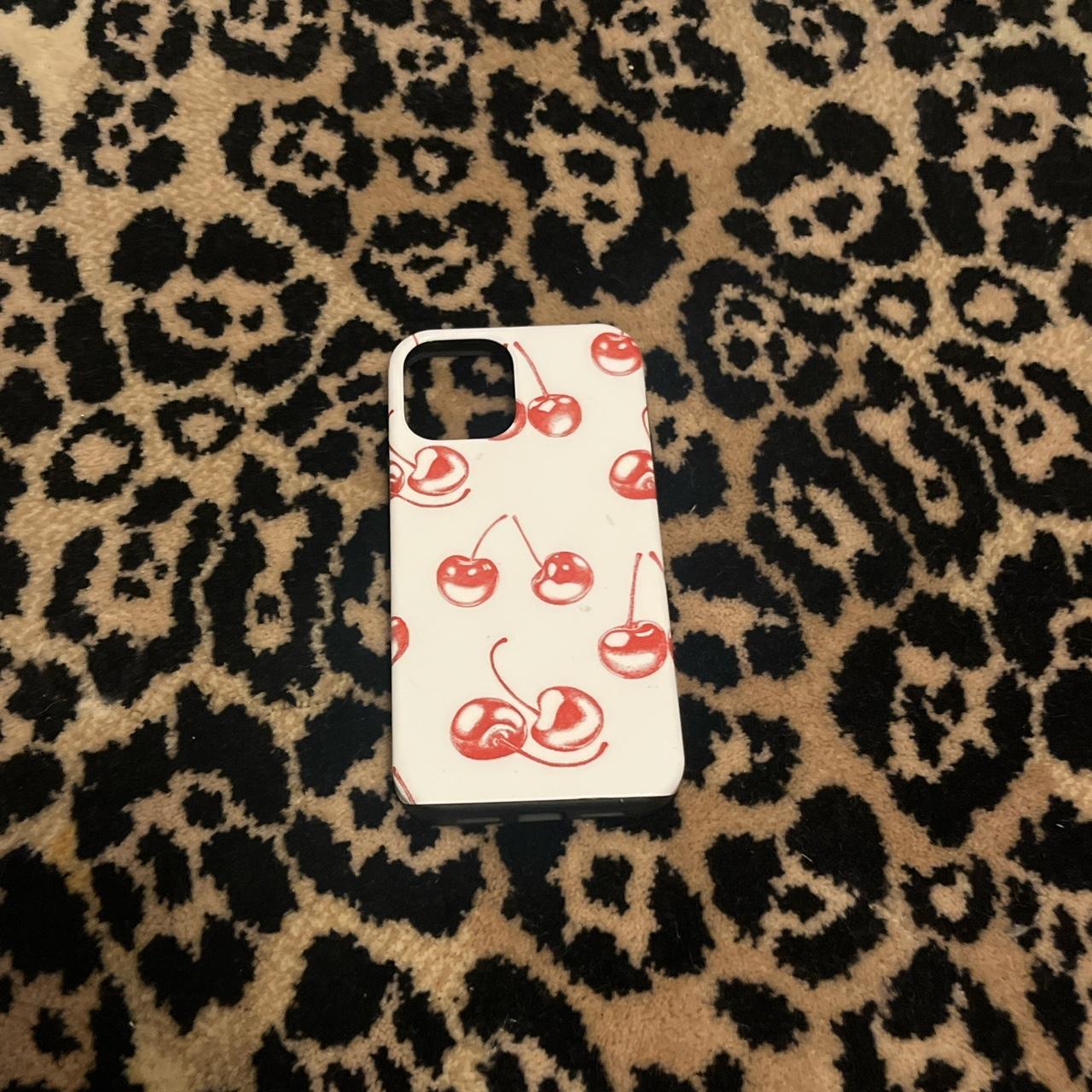 item listed by carolinaemi