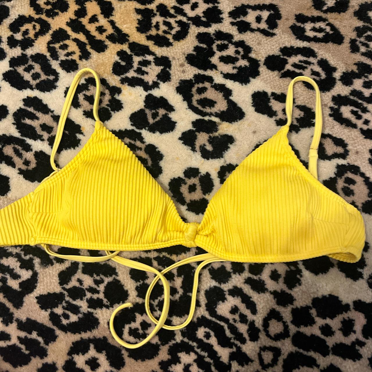 item listed by carolinaemi