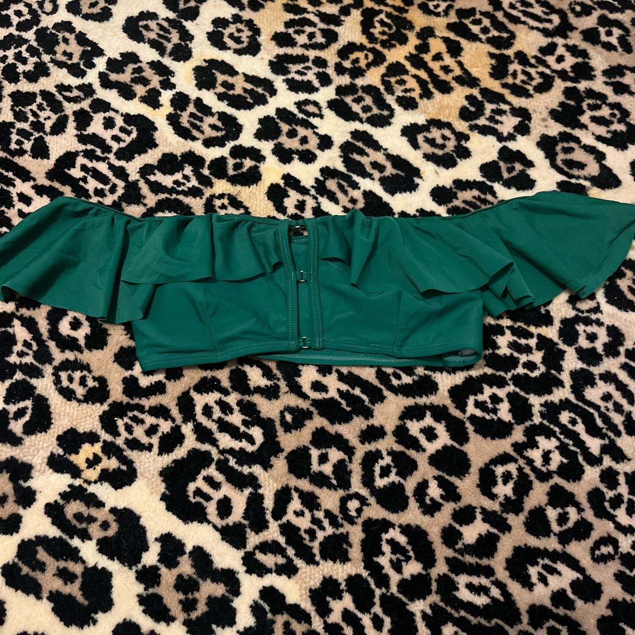 item listed by oldclothesceg