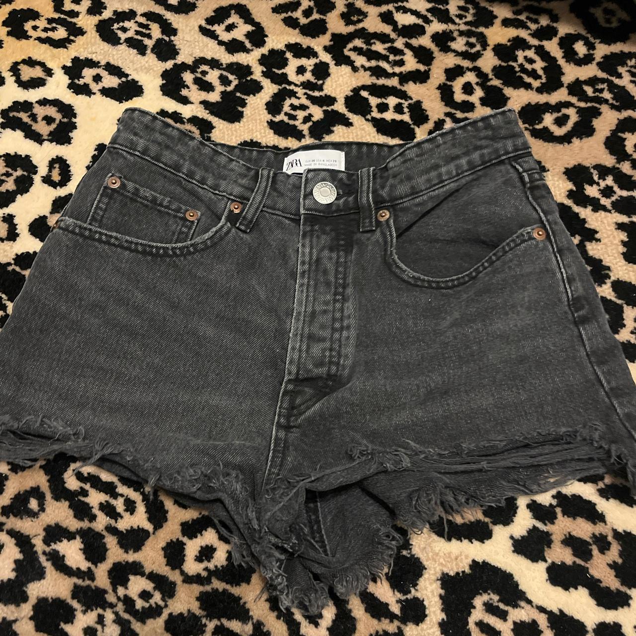 item listed by carolinaemi