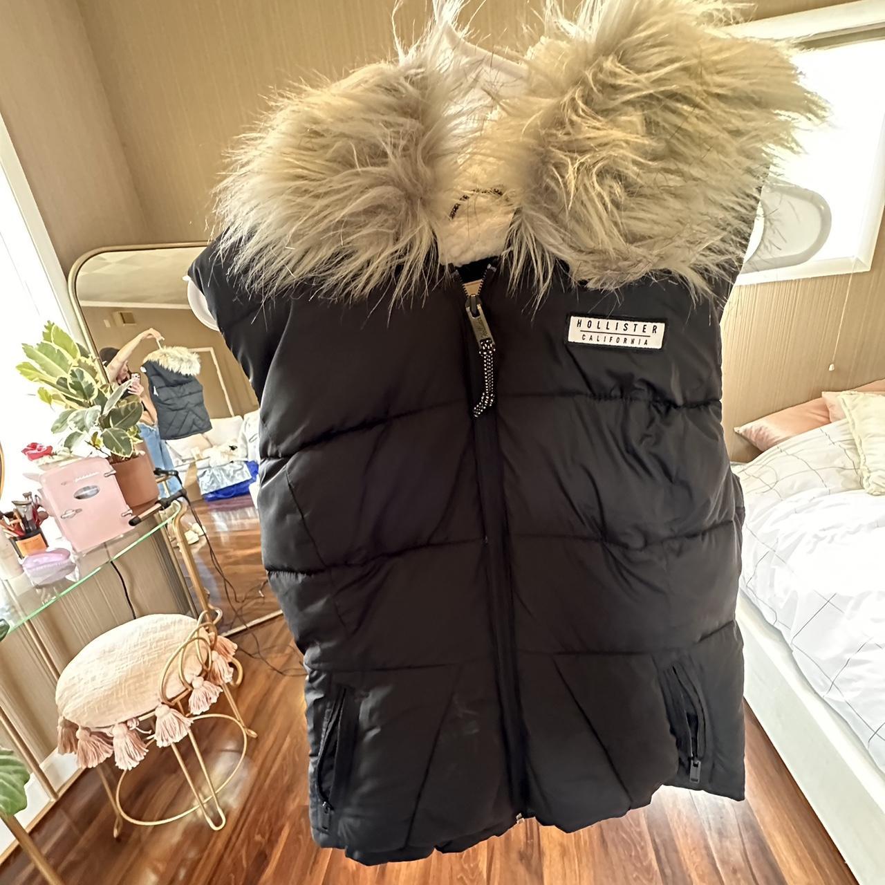 Hollister on sale puffer hood