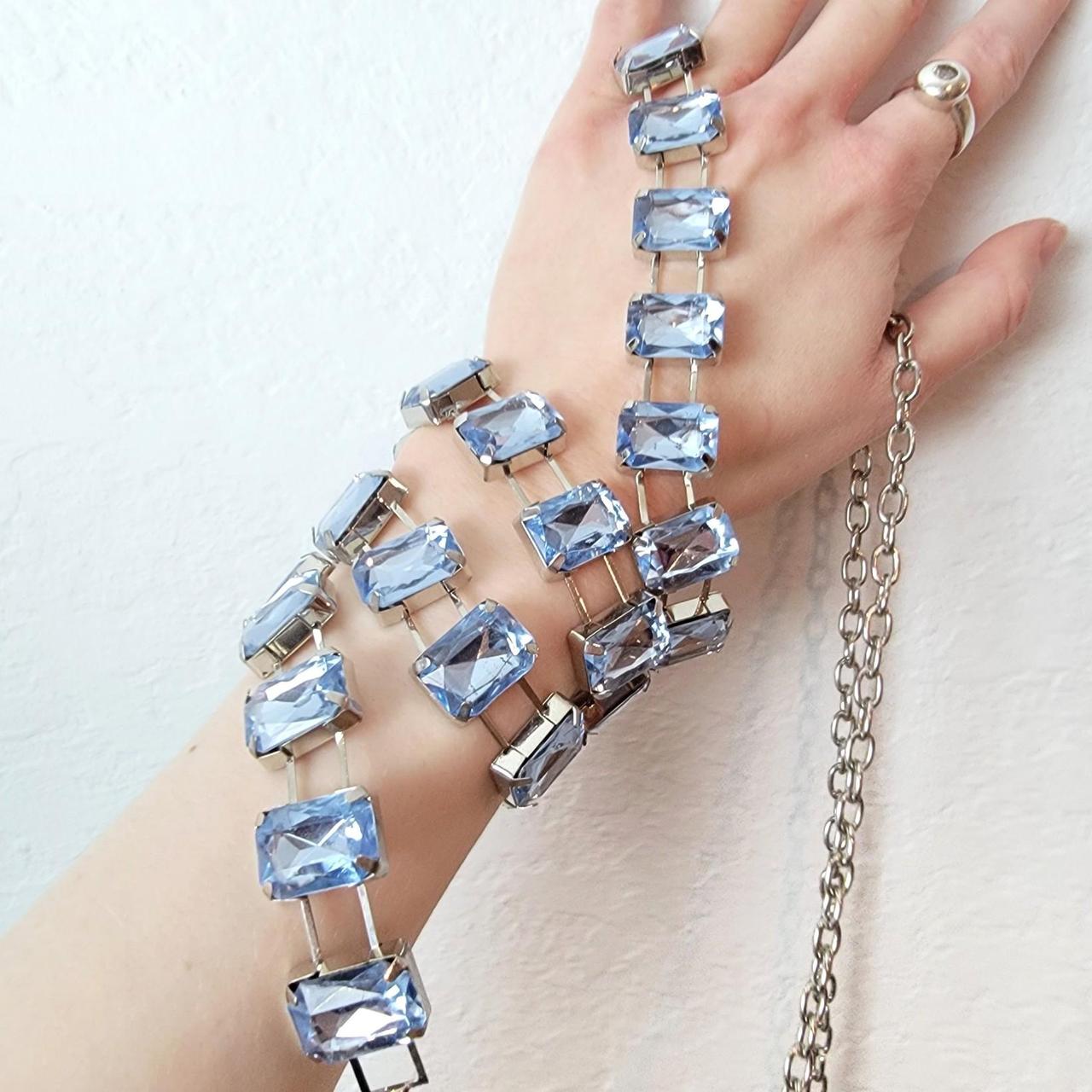 item listed by shelbysayz