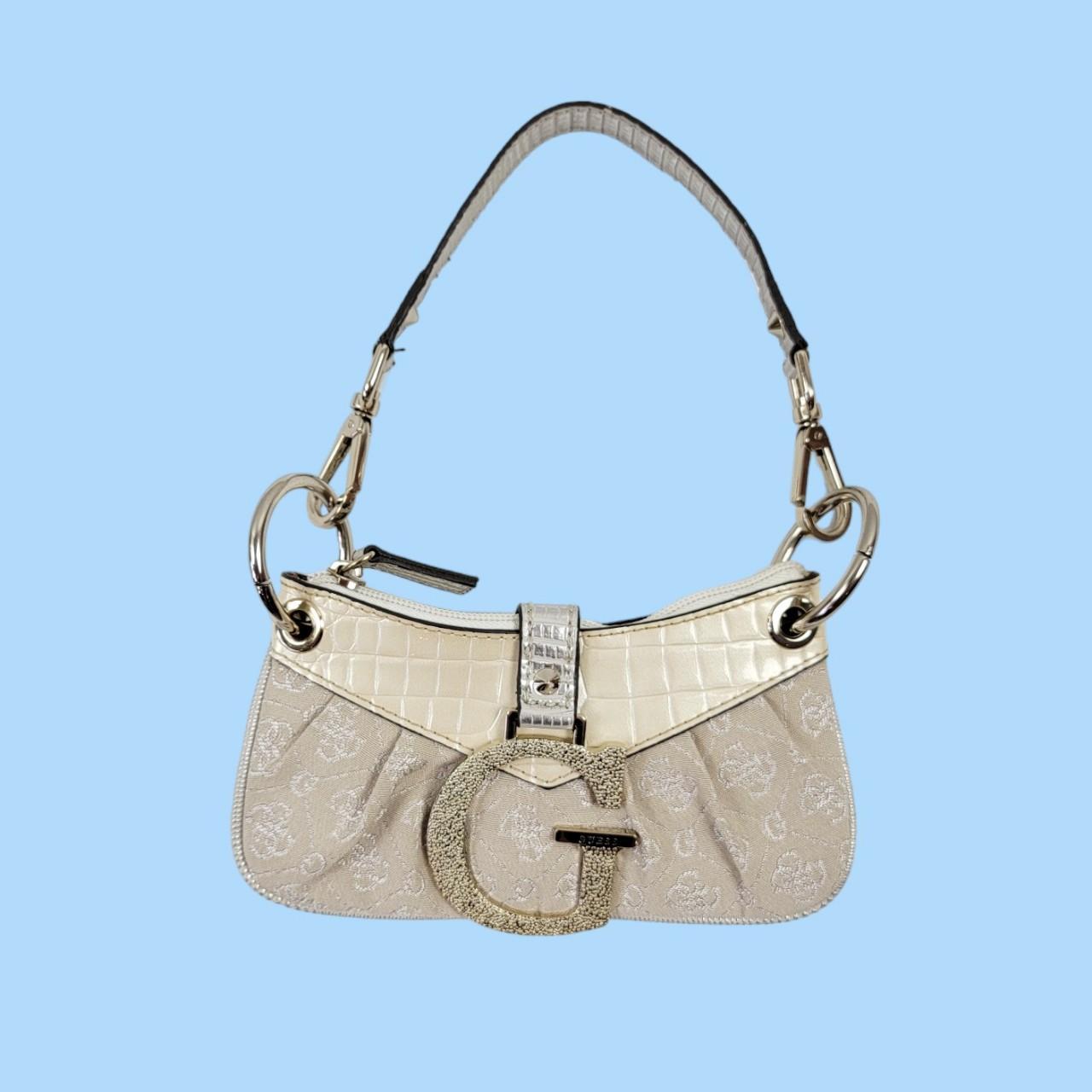 item listed by shelbysayz