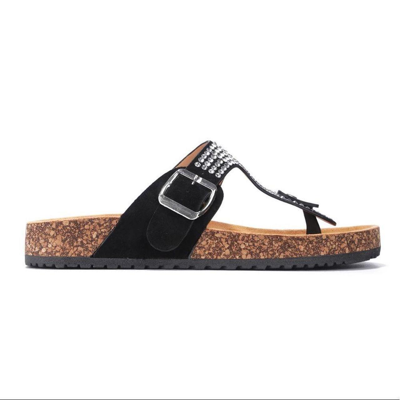 item listed by thefashionstopshop