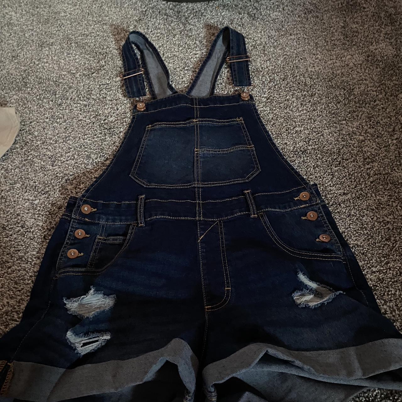 item listed by wtffoliviaa
