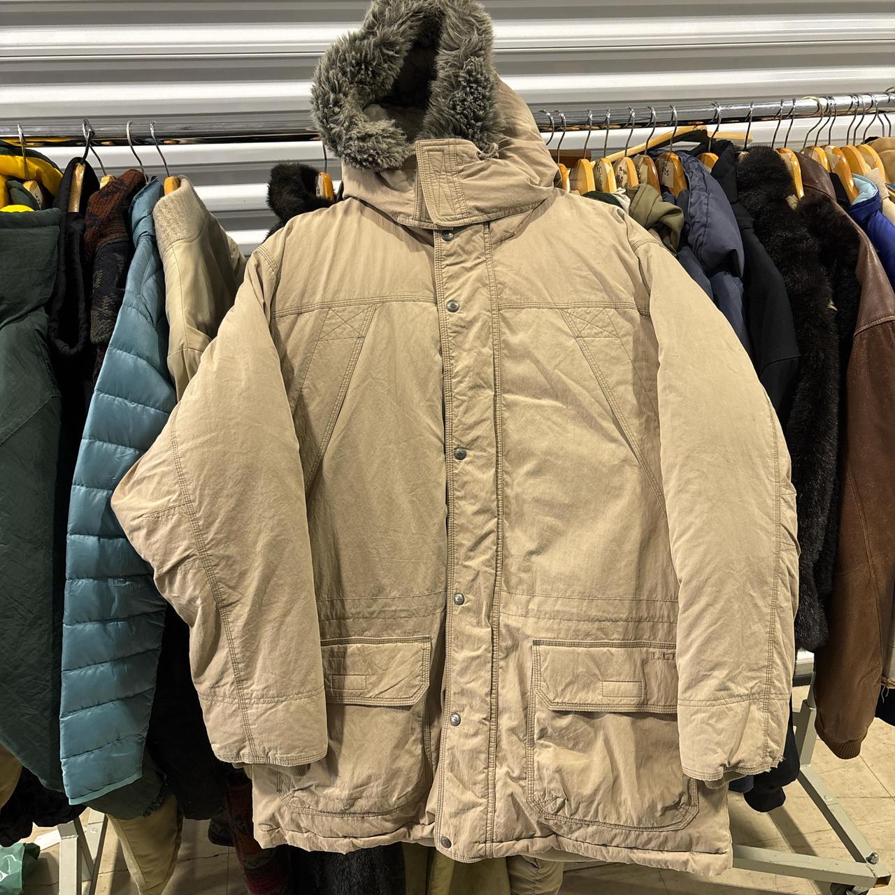 item listed by 888vntgg