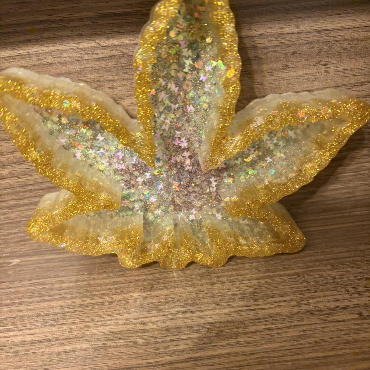 item listed by xxlaurxxc