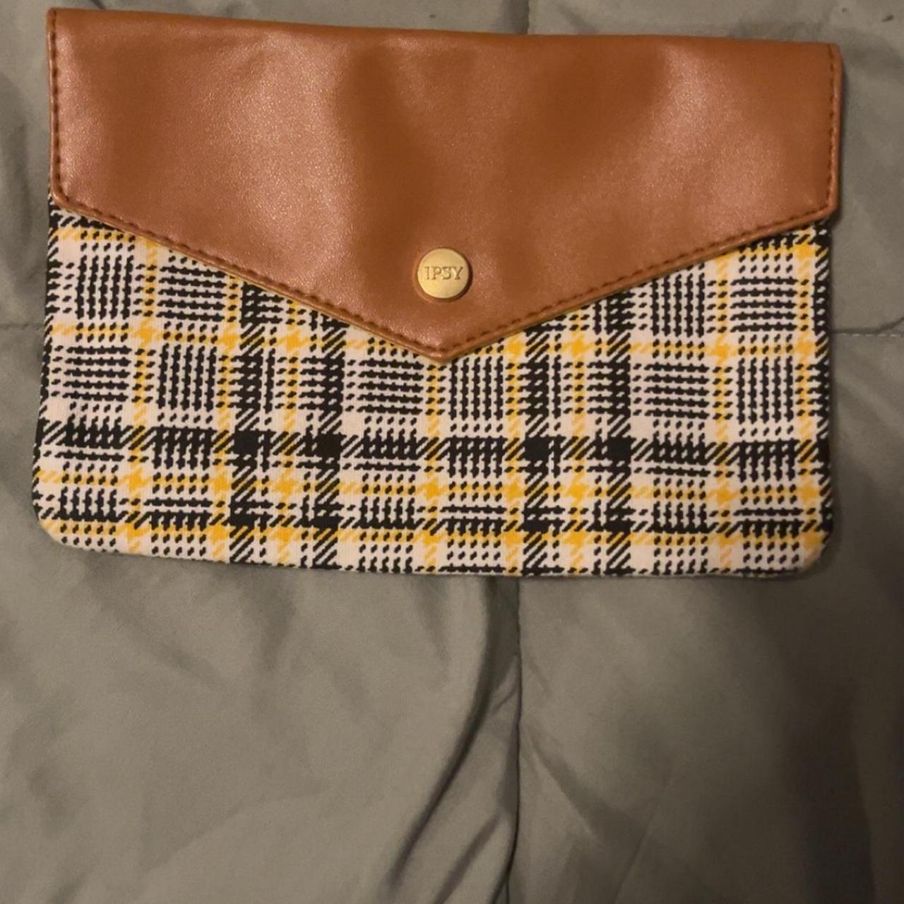 item listed by ave_ladybug