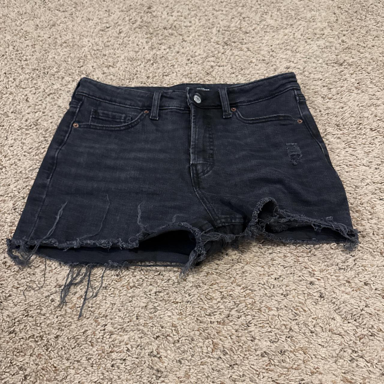 item listed by torischollian