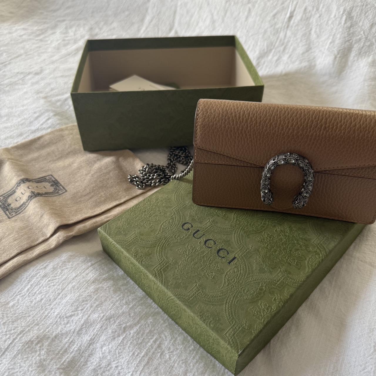 item listed by lauraurilov