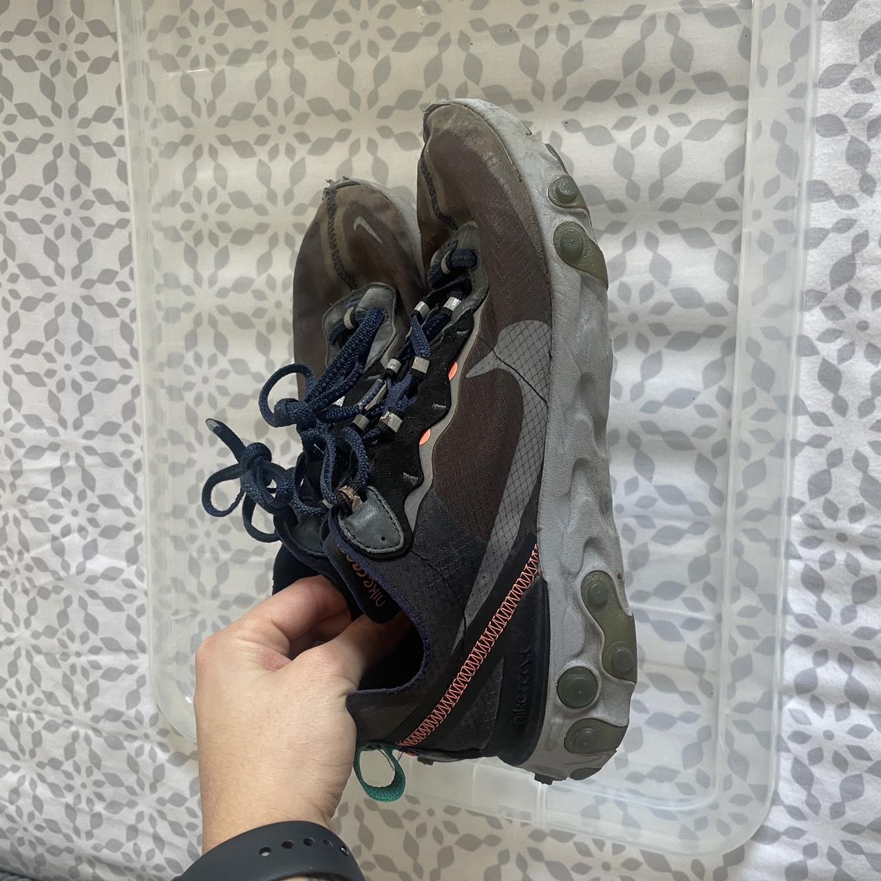 naelikud nike