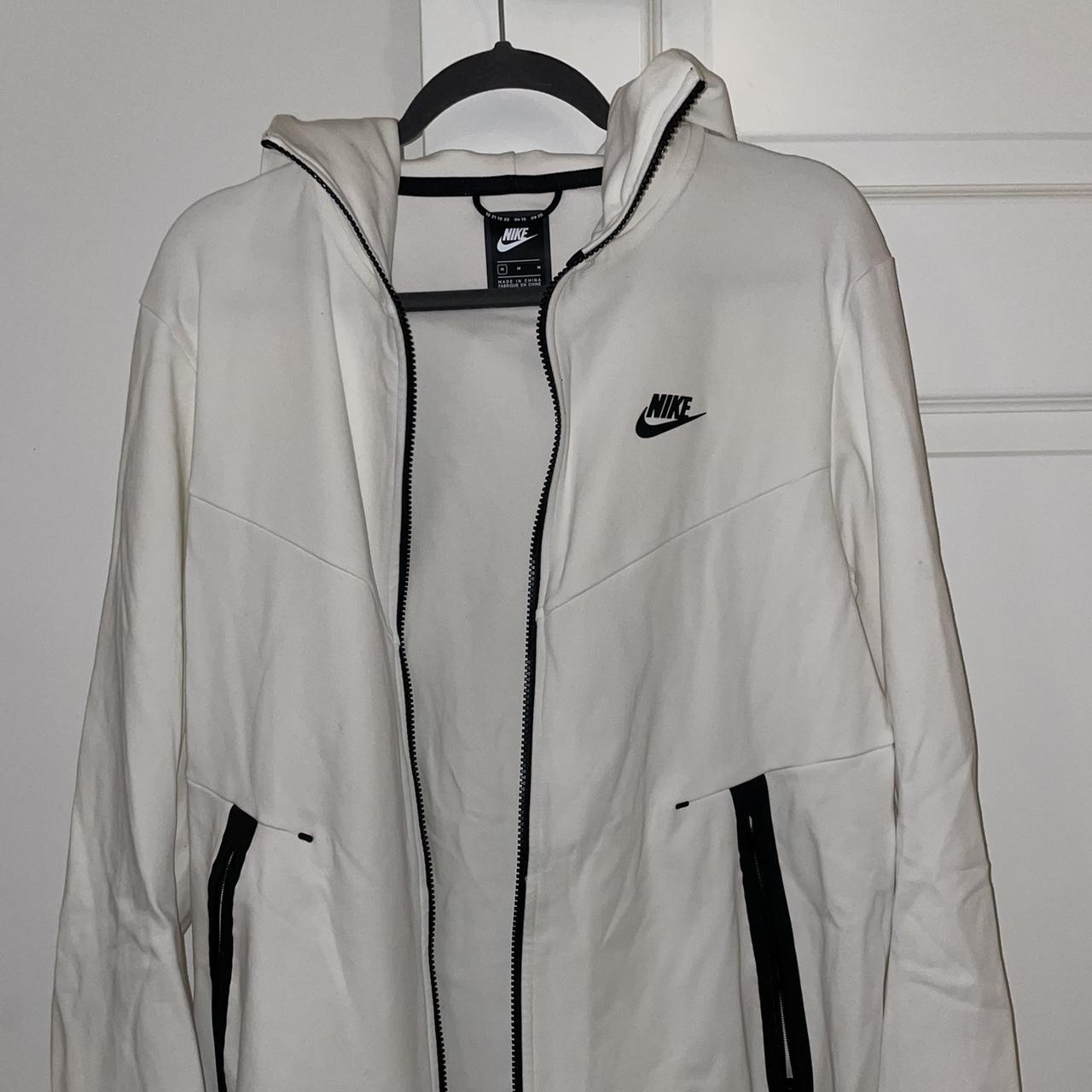 mens white nike jumper