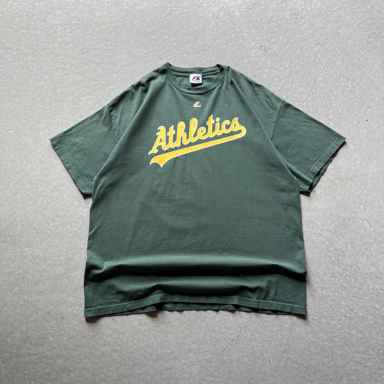 Majestic athletic men's vintage preloved green streetwear casual retro t-shirt