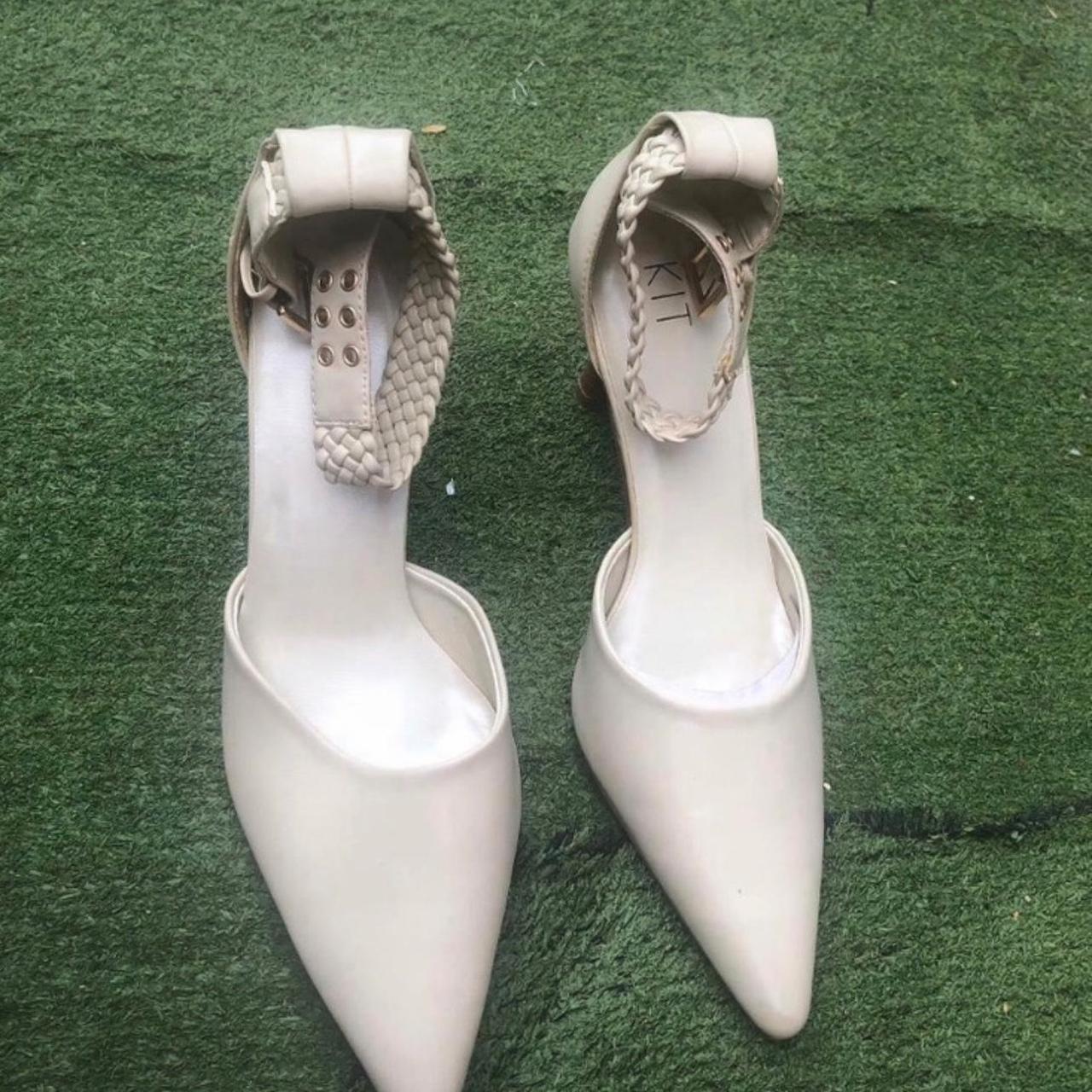 item listed by slove4rsz