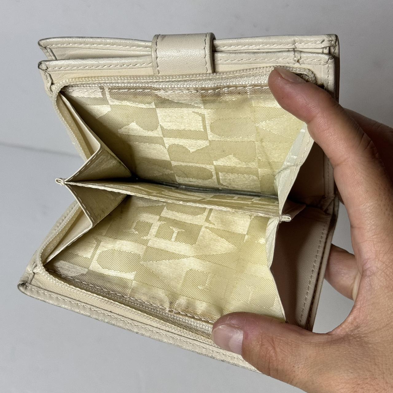長財布 you a use Heart wallet etoffe COACH® Outlet | Medium Corner Zip Wallet With Heart Petal Print