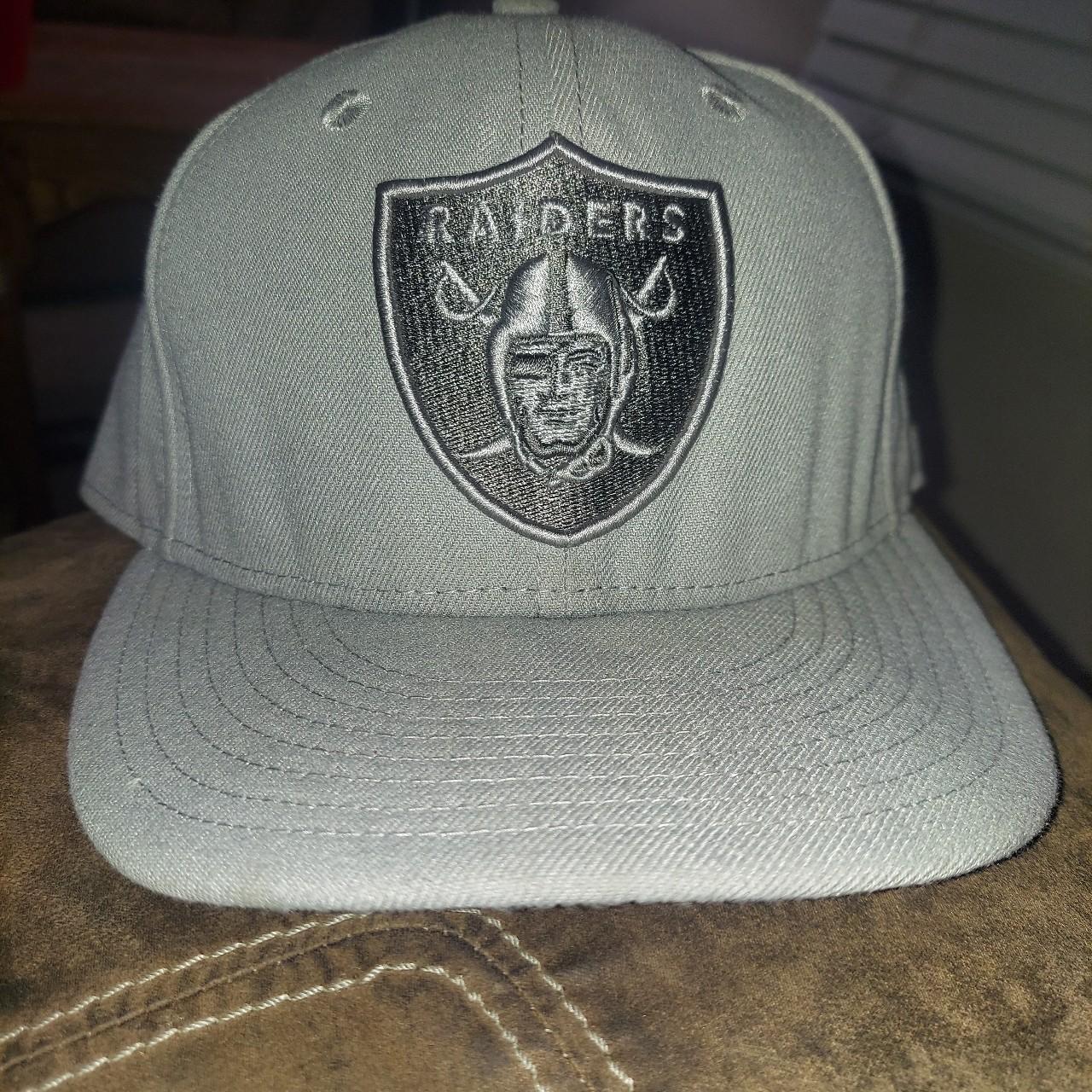 New Era Men's Hat - Grey/Silver – RAIDERS NEW ERA FITTED MENS SIZE 7 …