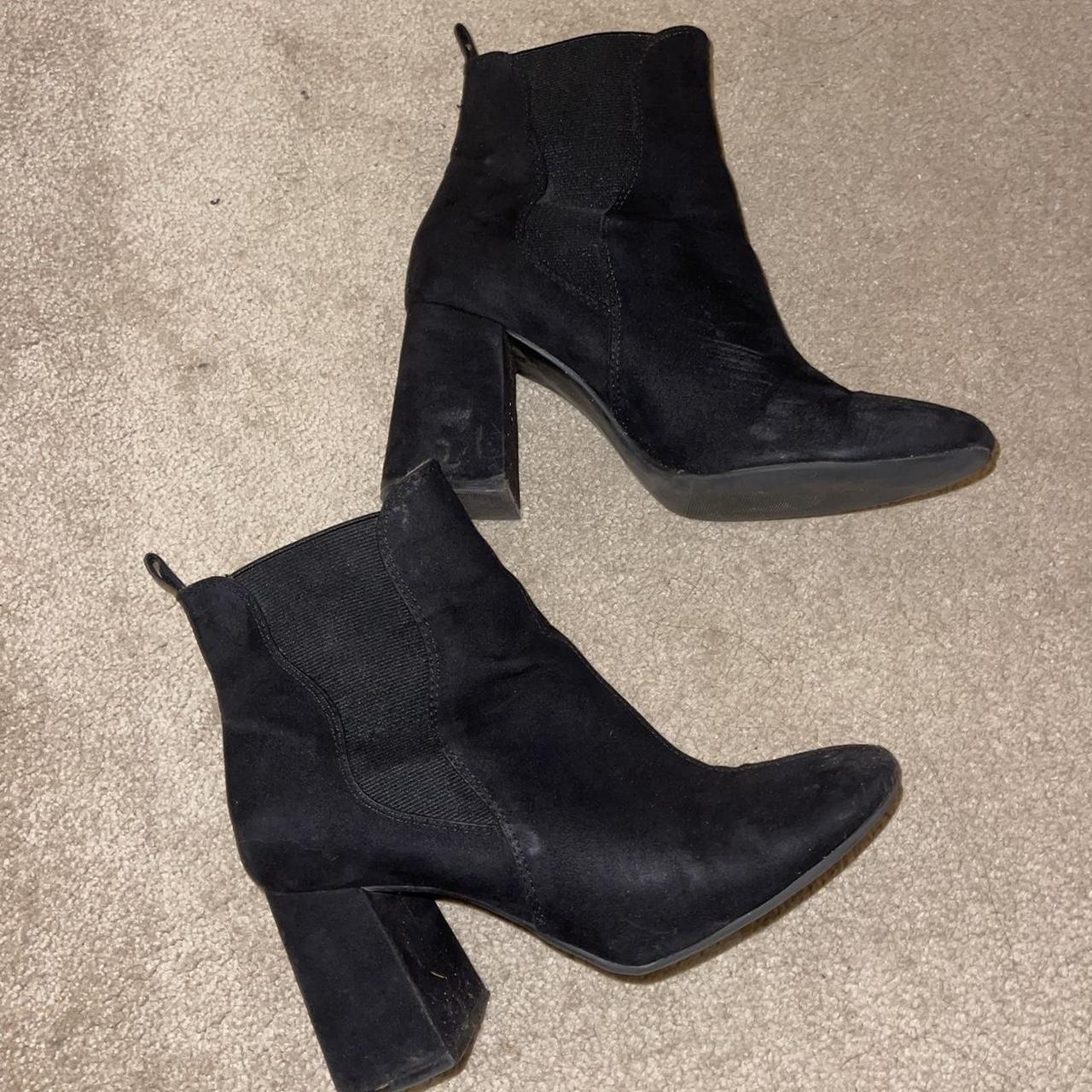 H&M / Chelsea Boots / Used Condition / Chunky Heels - Depop