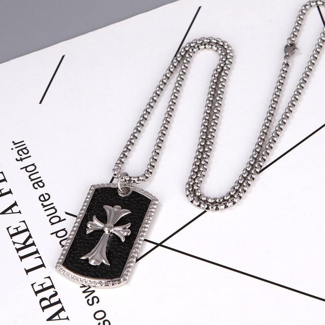 Stussy necklace - Depop Stussy necklace - Depop