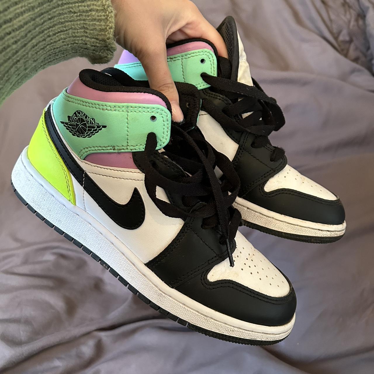 How to clean on sale jordan 1 tongue