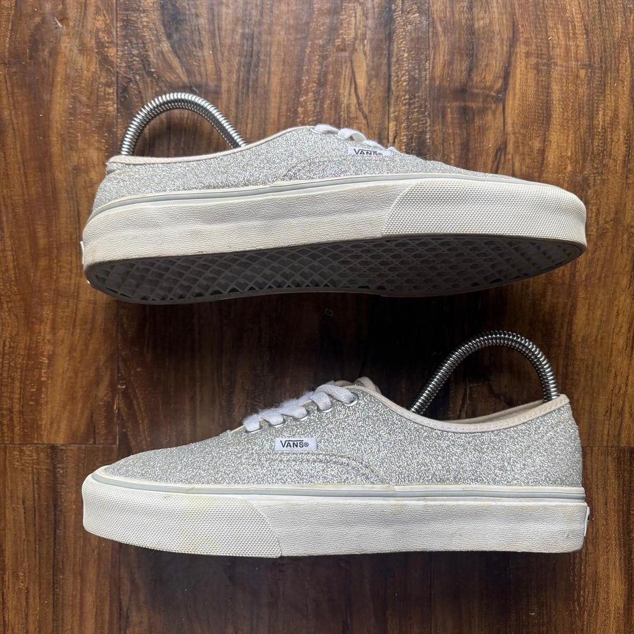 Vans Women's Sneakers Grey US – Vans Off The Wall Silver