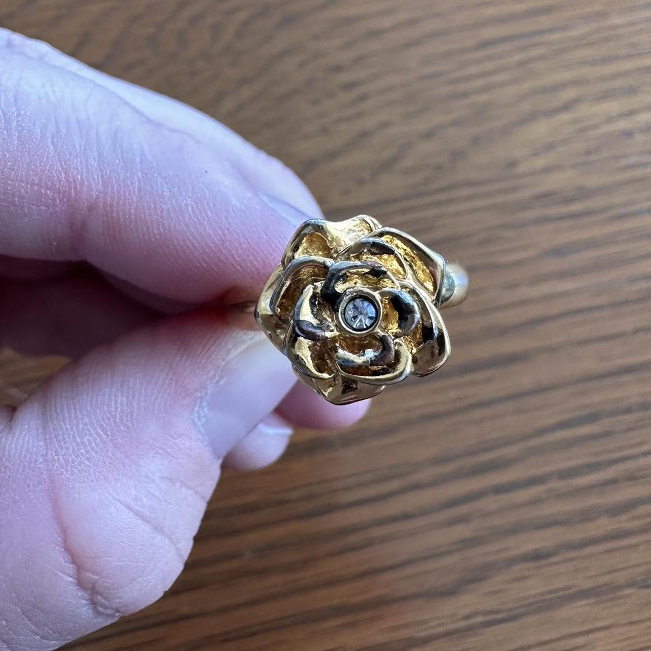 item listed by ems_hidden_gems10