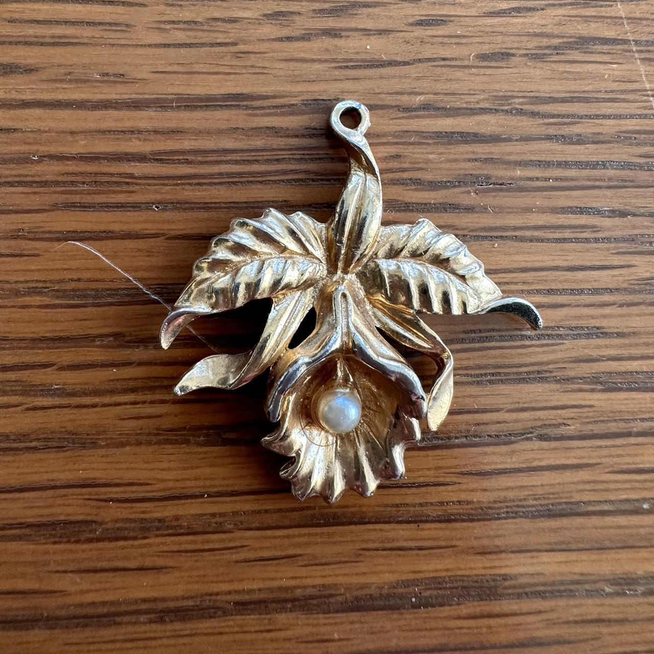 item listed by ems_hidden_gems10