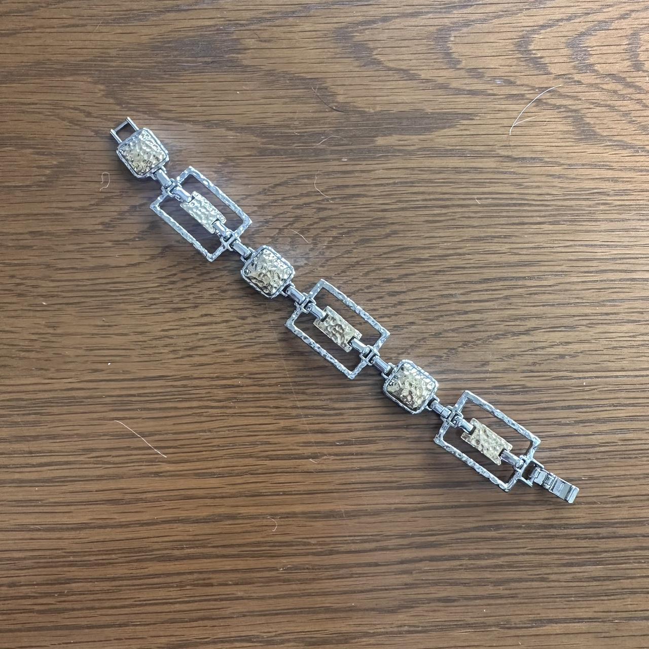 item listed by ems_hidden_gems10
