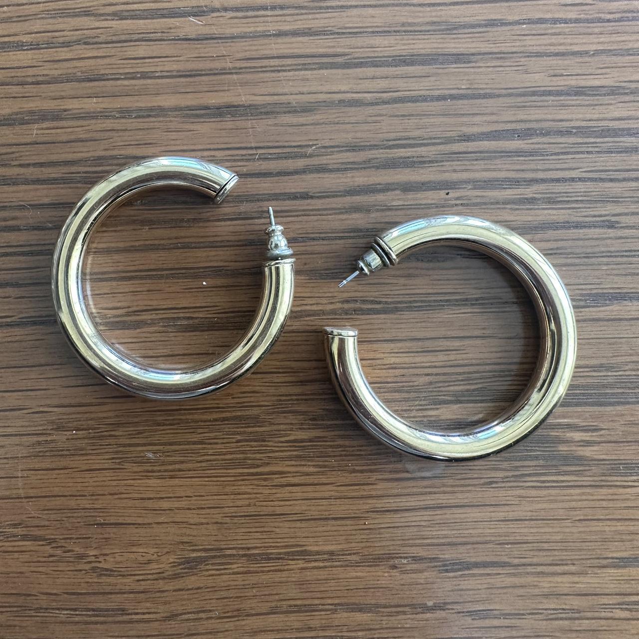 item listed by ems_hidden_gems10