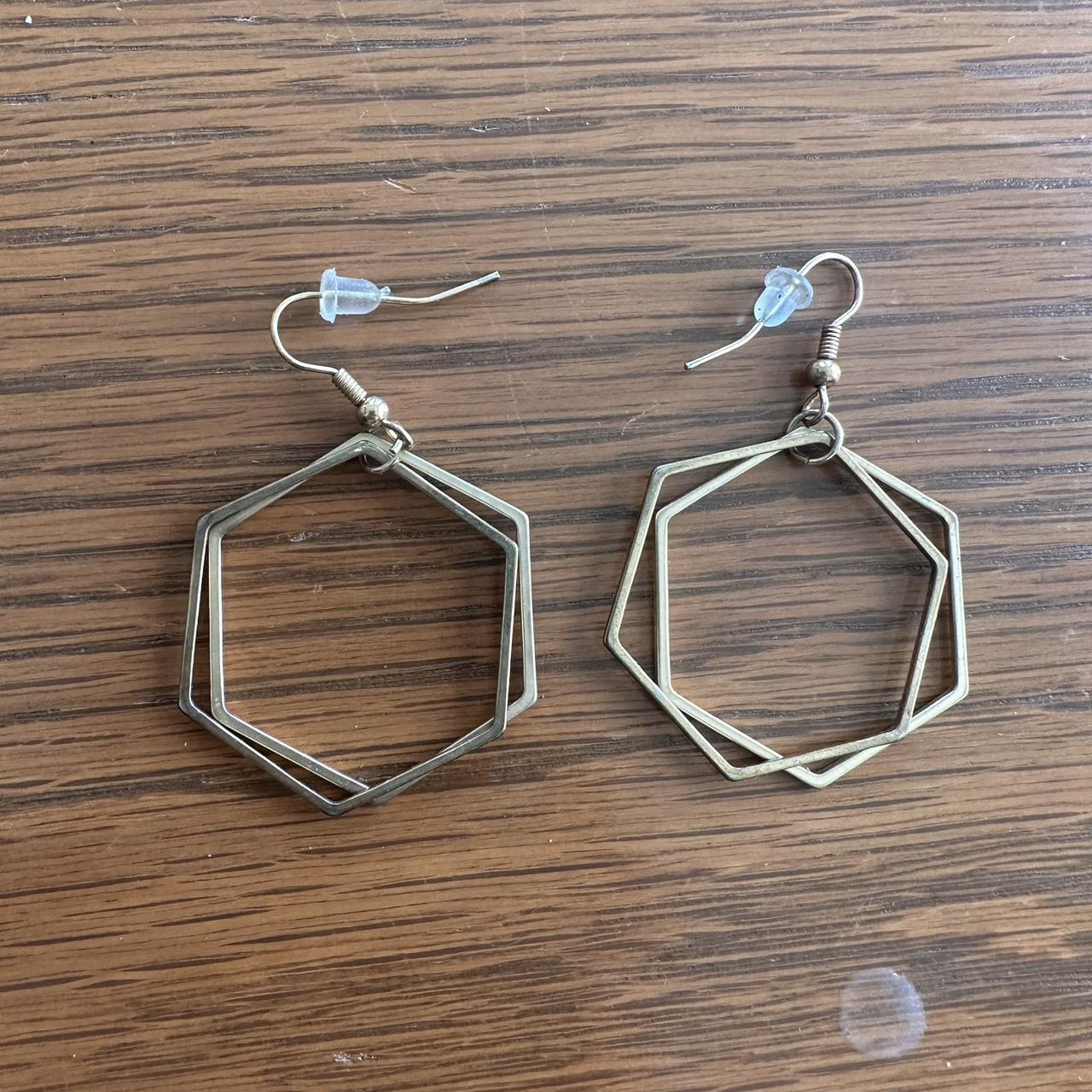 item listed by ems_hidden_gems10